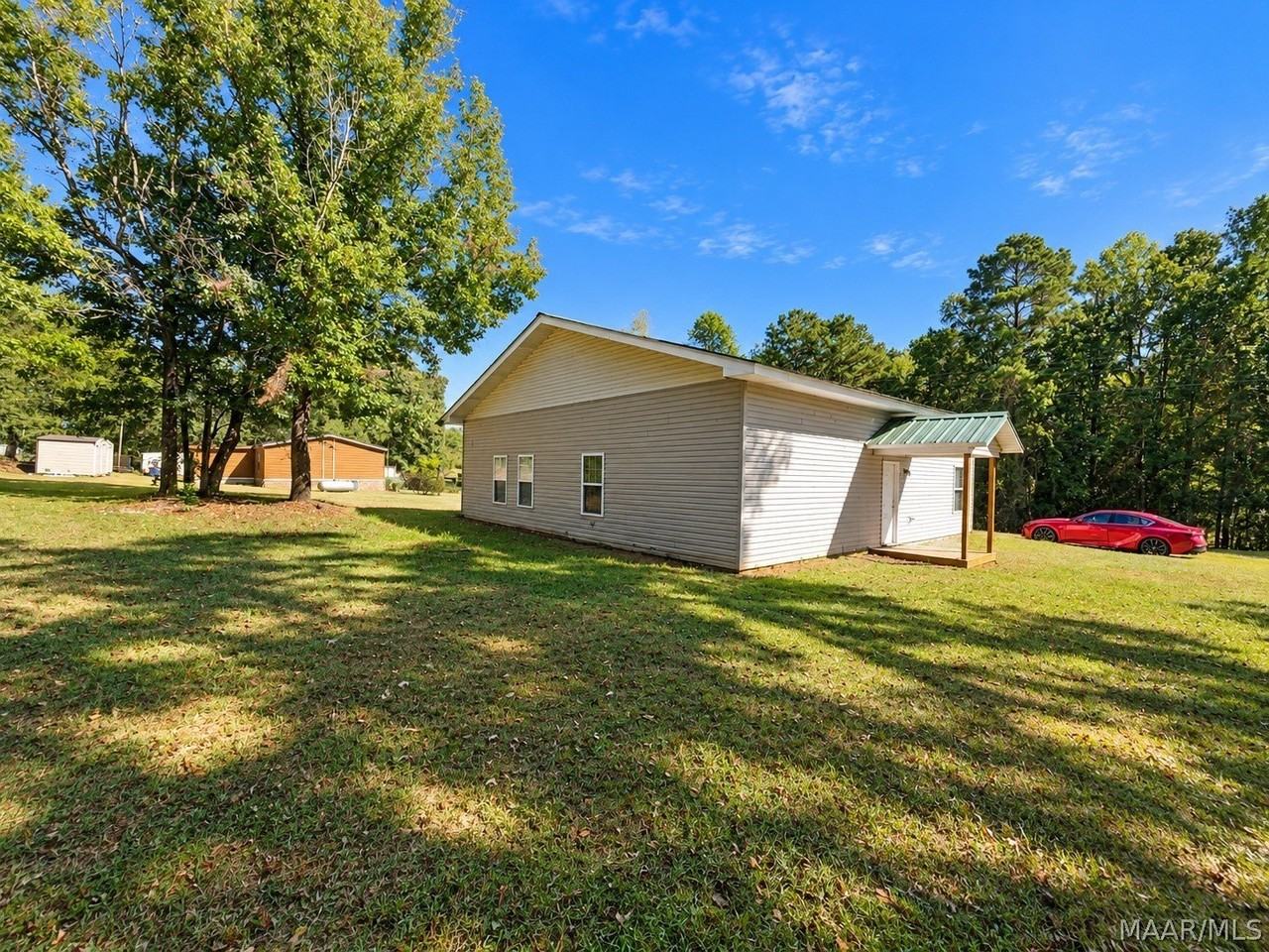 1656 Jones Corner Rd - Photo 2 of 13