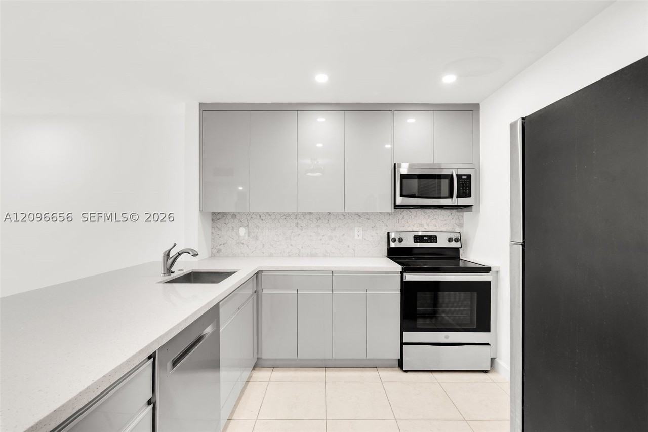 7705 Camino Real #B101 - Photo 2 of 33