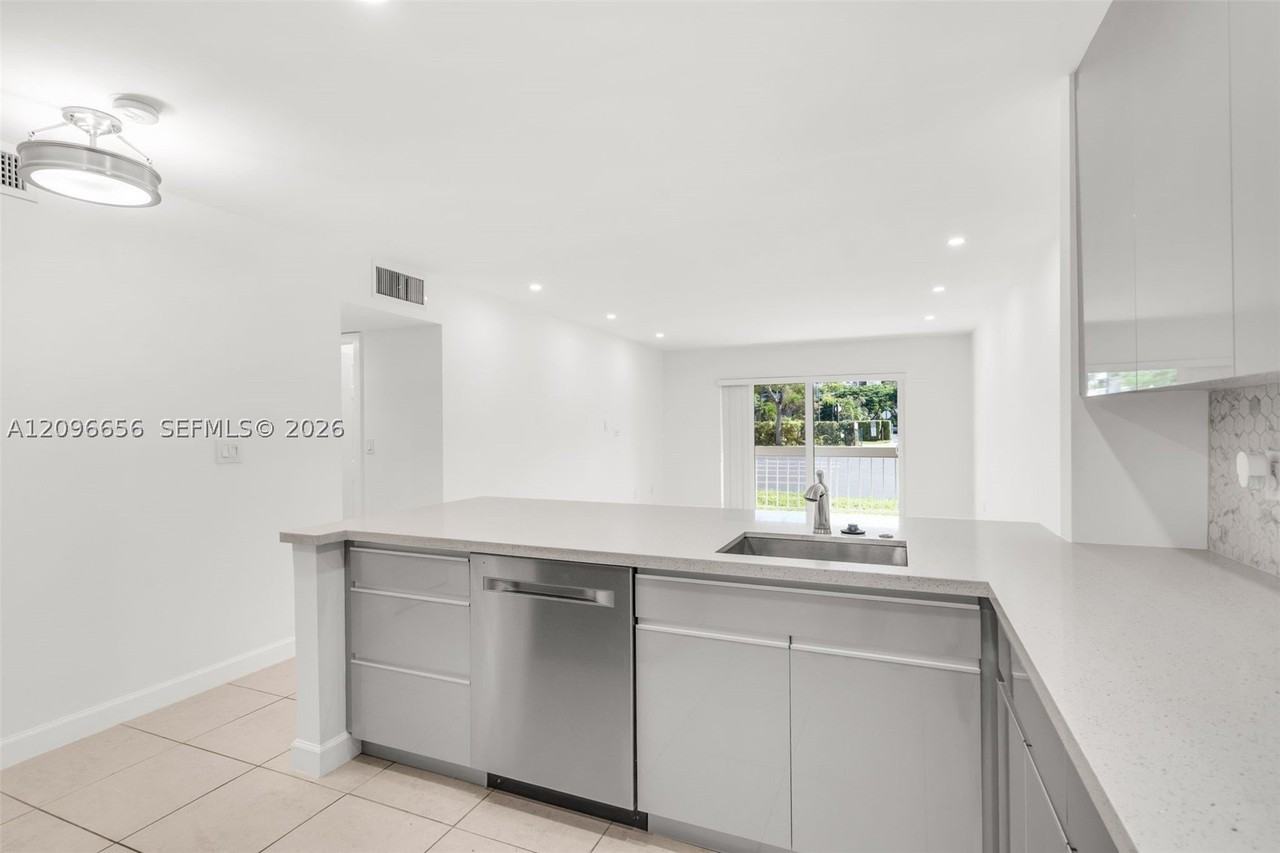 7705 Camino Real #B101 - Photo 4 of 33