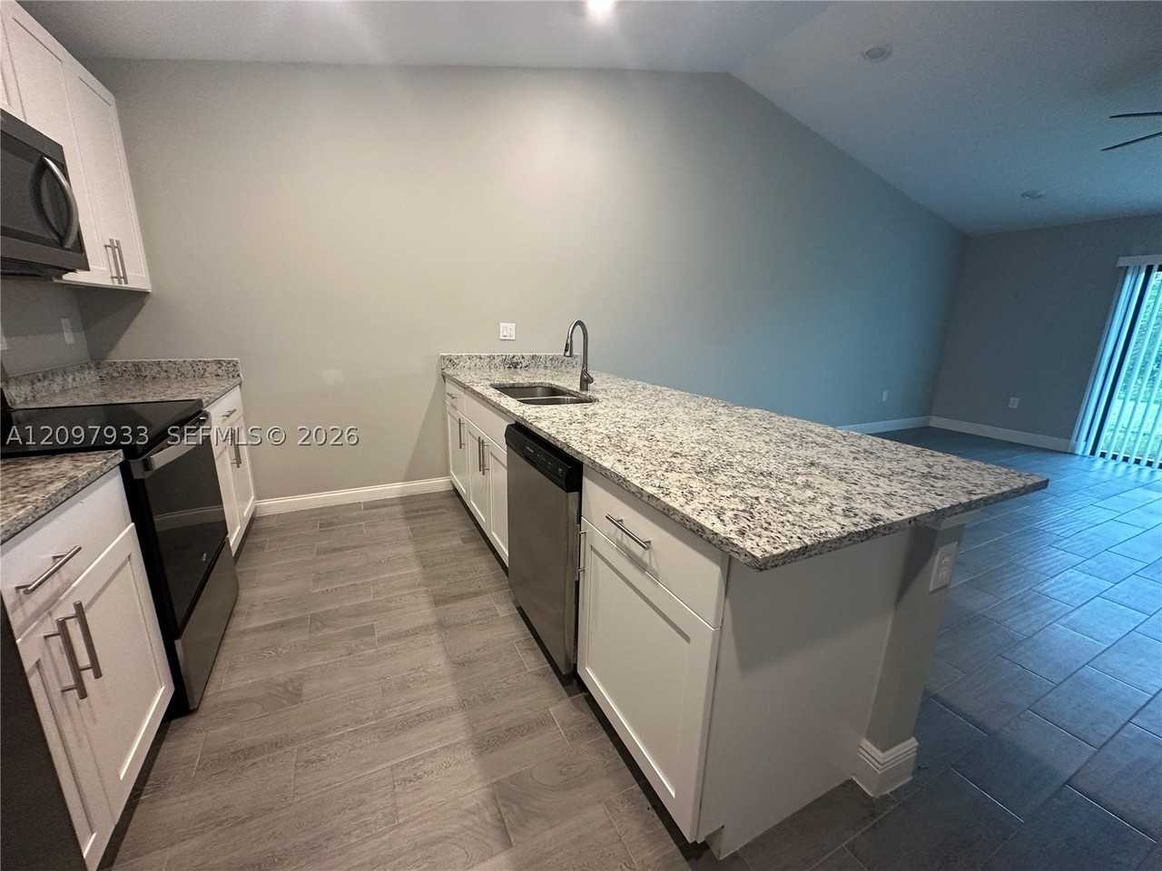 791 Bedford Dr #791 - Photo 4 of 19