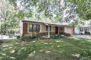 featured image of 738 N Woodlawn Ave