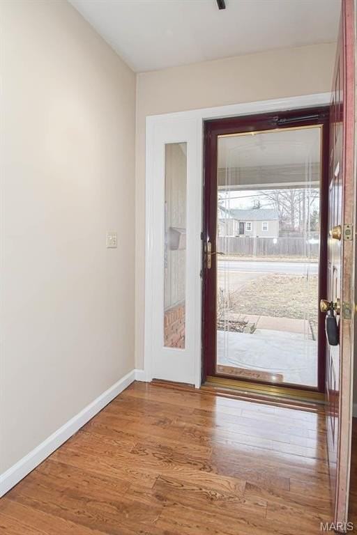 738 N Woodlawn Ave - Photo 2 of 31