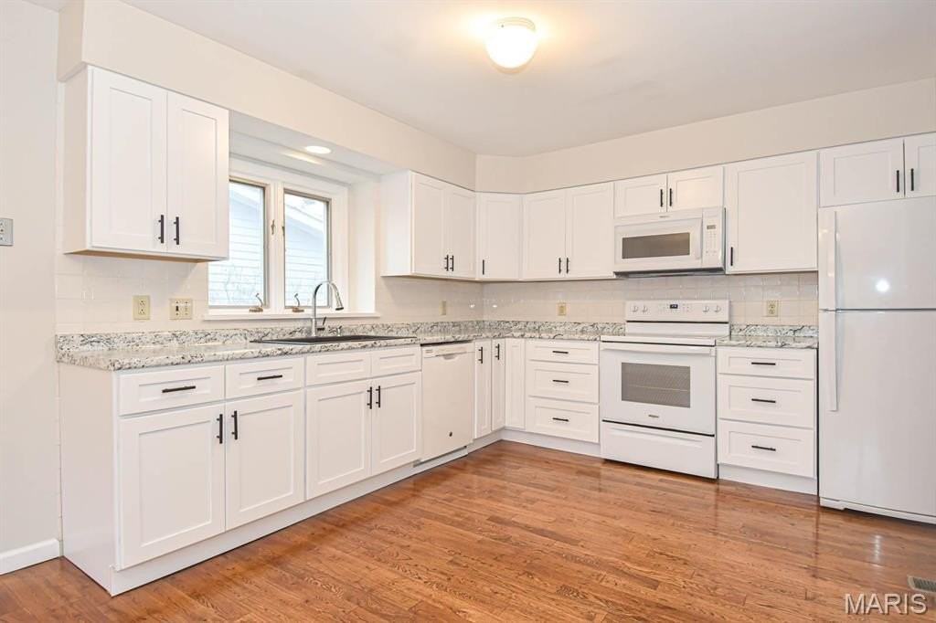 738 N Woodlawn Ave - Photo 7 of 31