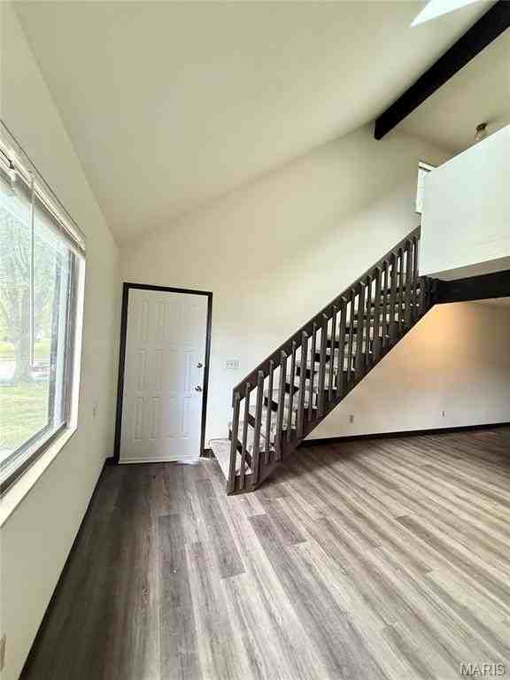 826 White Oak Dr #6 - Photo 2 of 18