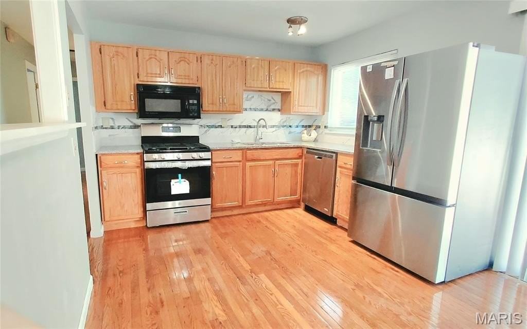 1490 Noche Ct - Photo 4 of 20