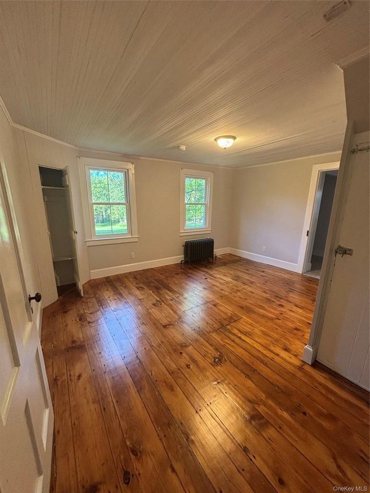 530 Wheeler Rd - Photo 3 of 9