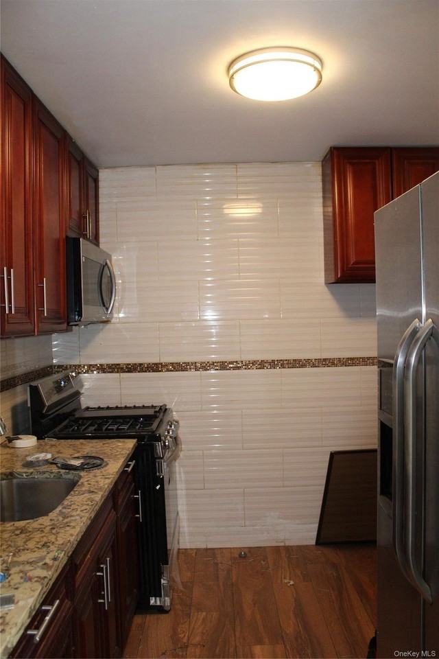 337 Beach 42nd St - Photo 5 of 9