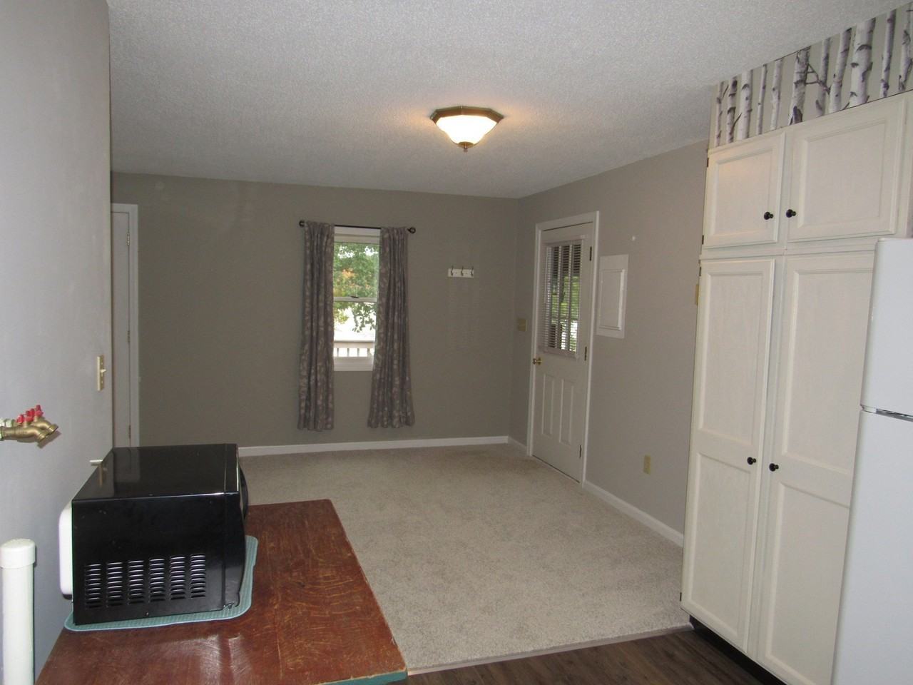 16 Whitney St #B - Photo 3 of 12
