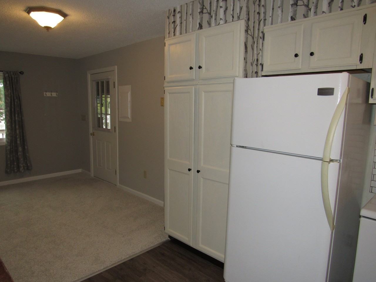 16 Whitney St #B - Photo 4 of 12