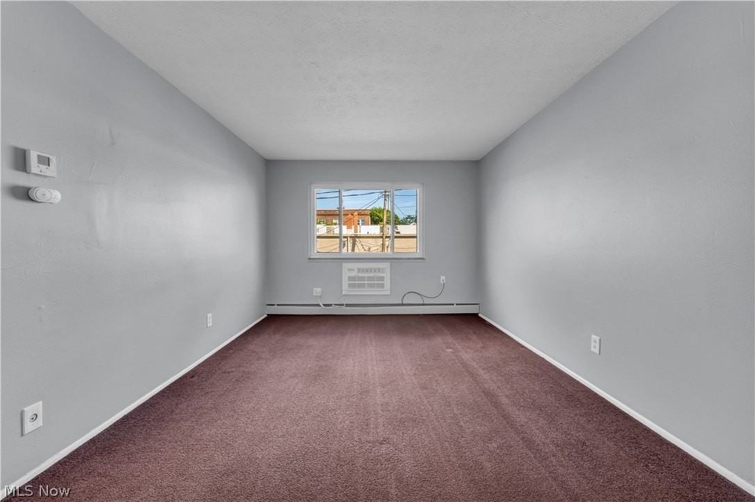 1415 Wyandotte Ave #205 - Photo 7 of 17