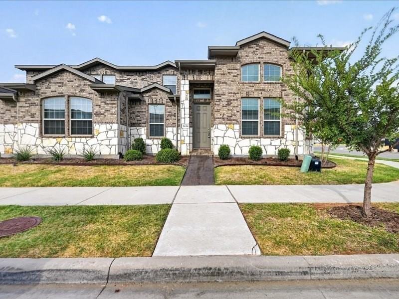 3434 Solana Cir - Photo 4 of 19