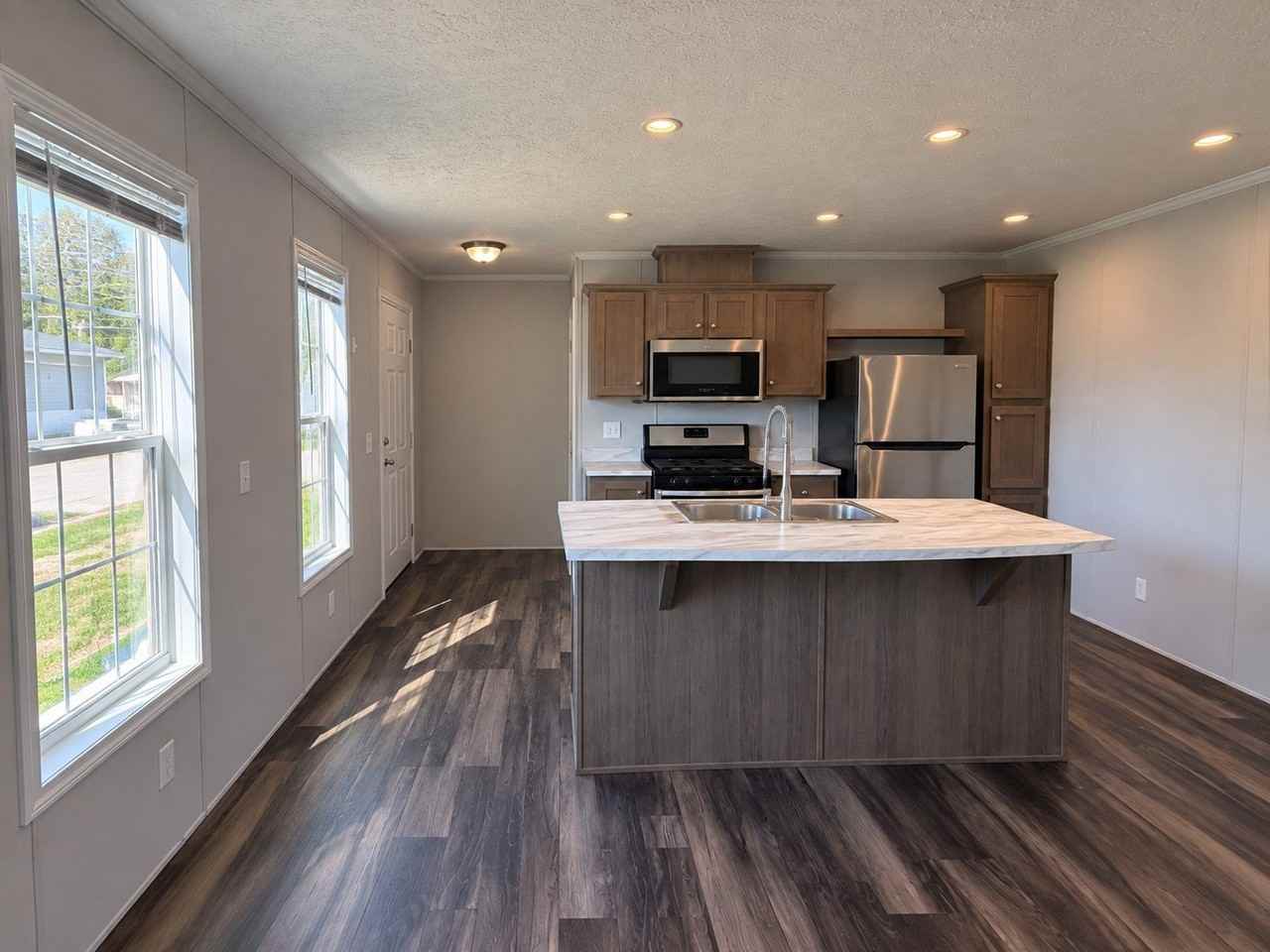 57 Bee Jay Dr #57 - Photo 3 of 7