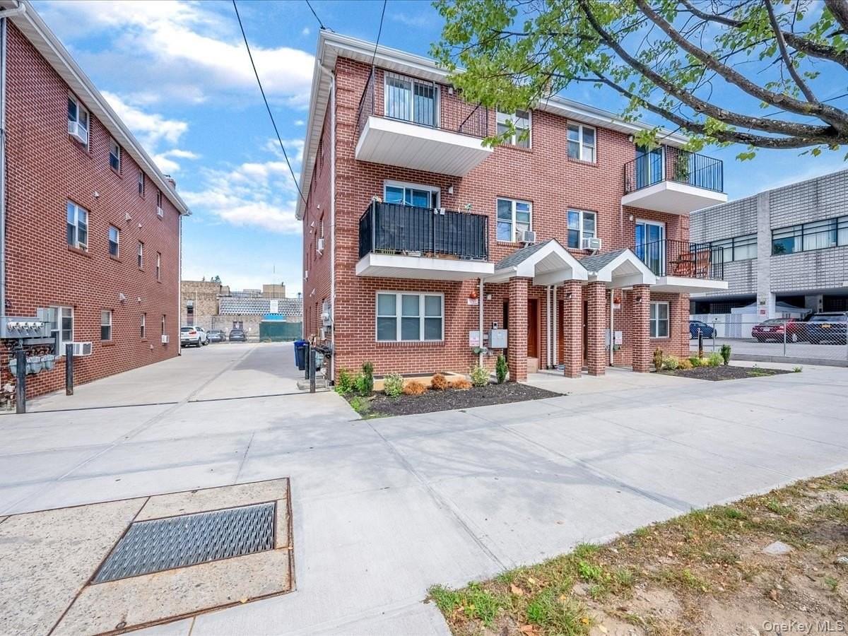 22009 64th Ave #3 - Photo 2 of 20