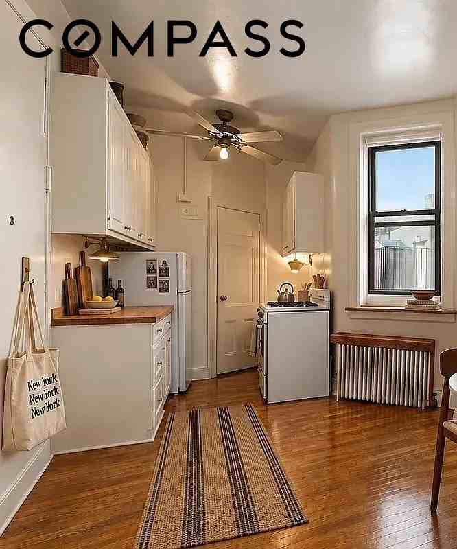 241 E 7th St #6C - Photo 2 of 8