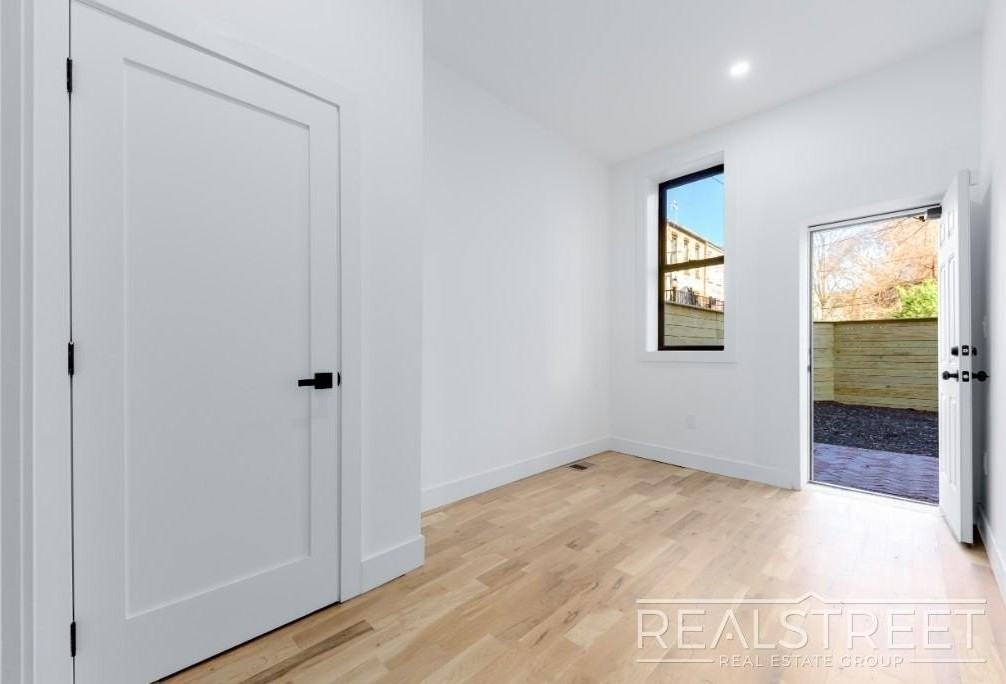 51 Rockaway Ave #1 - Photo 4 of 10