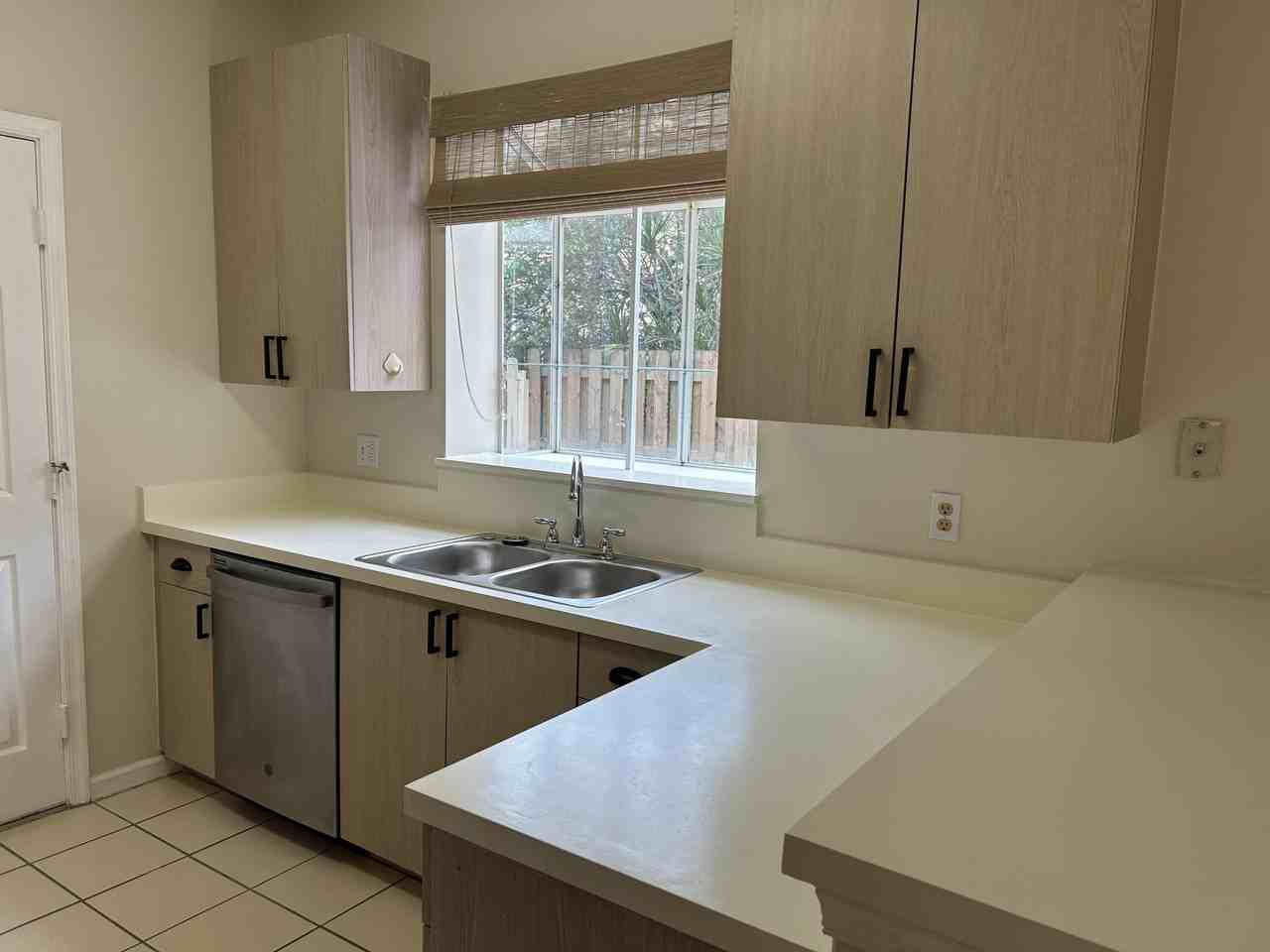 331 Oak Crest Ter #331 - Photo 5 of 20