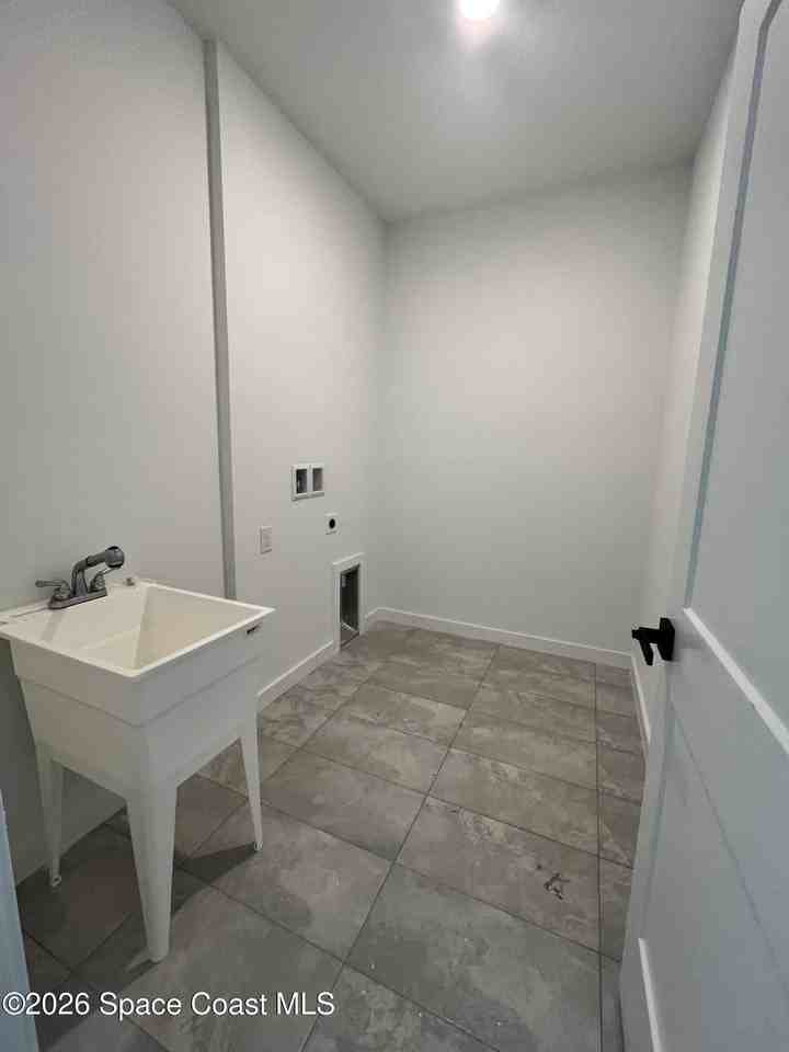 3271 Hewitt Ave Se - Photo 7 of 7
