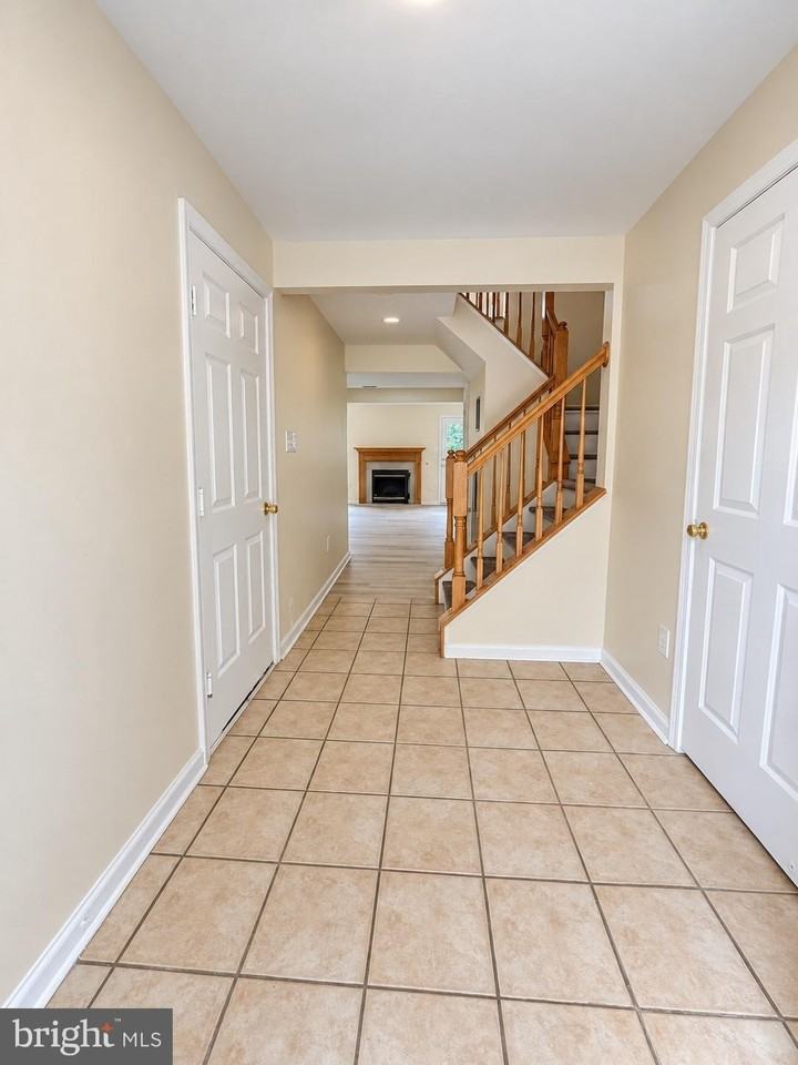 6 Clemens Ln - Photo 2 of 23