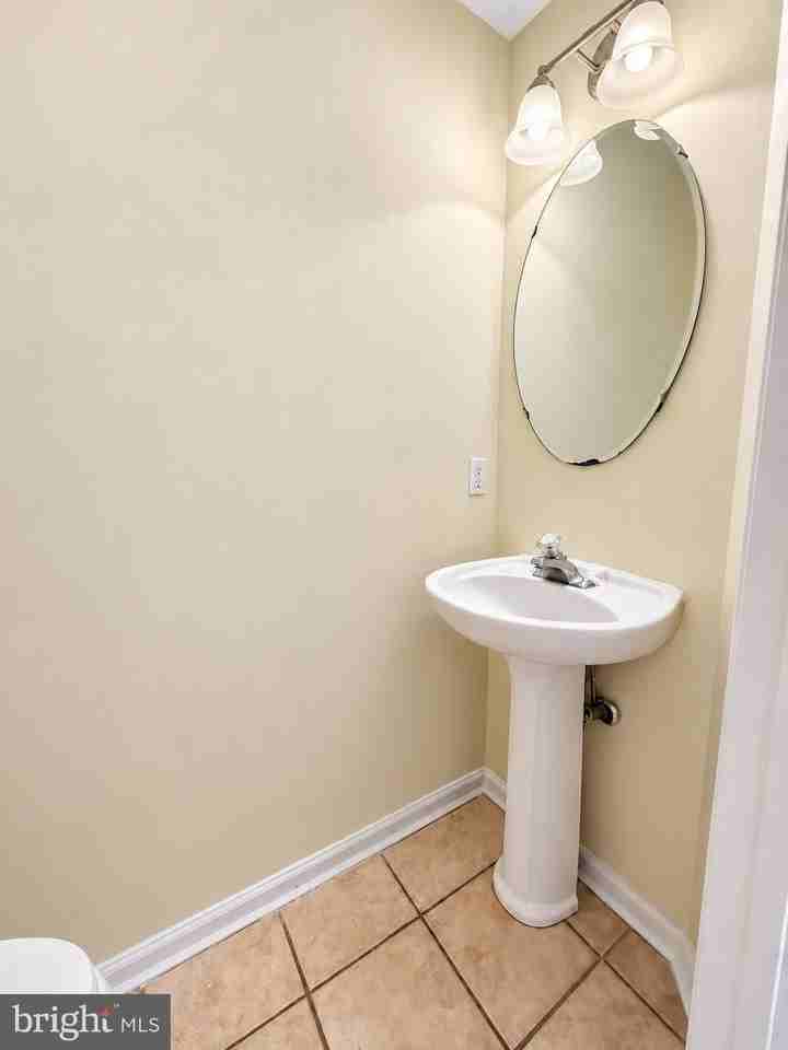 6 Clemens Ln - Photo 4 of 23