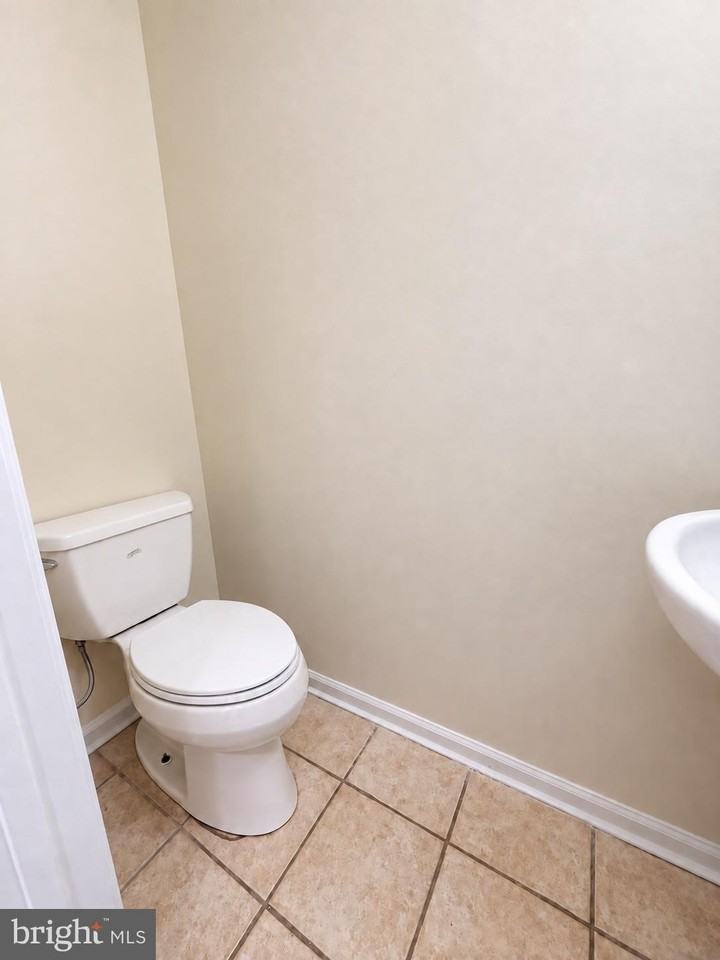 6 Clemens Ln - Photo 5 of 23