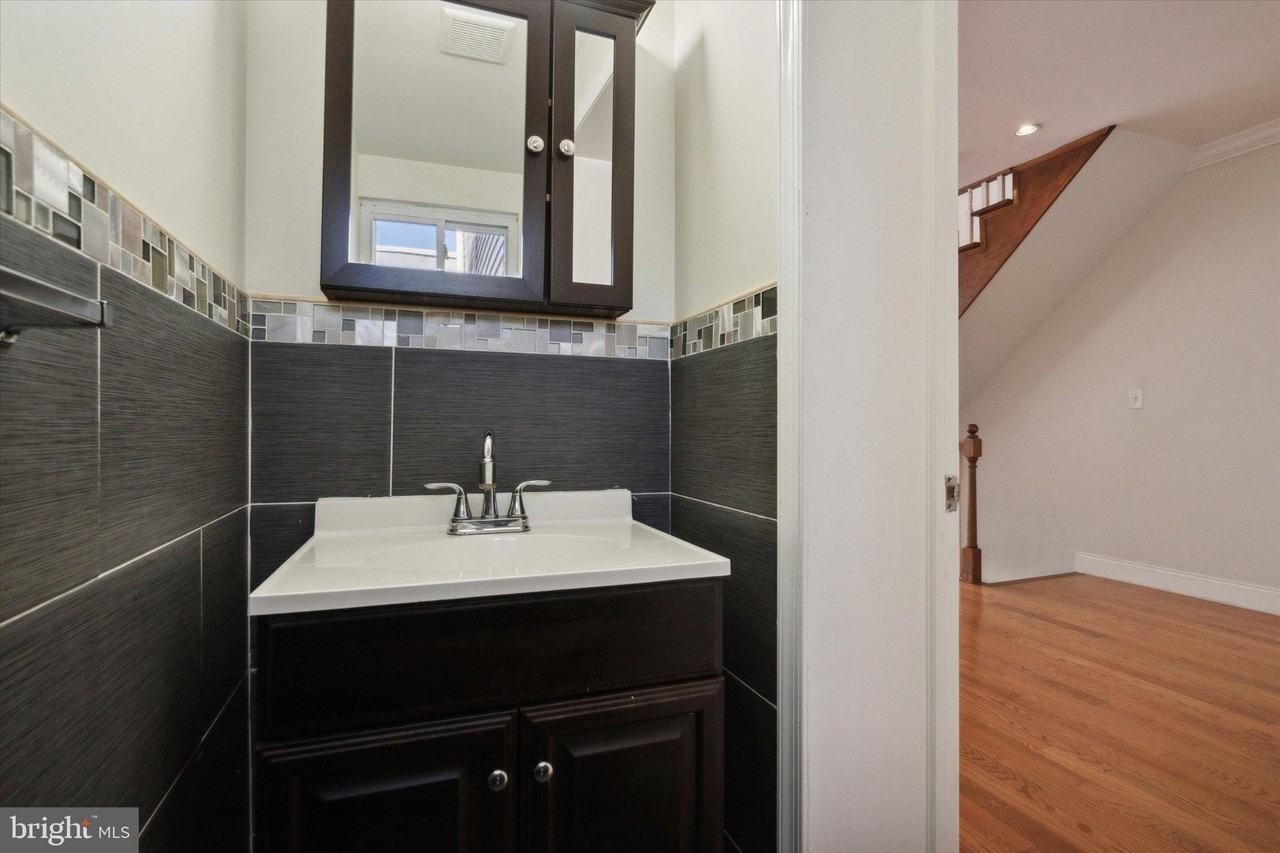 2045 Morris St - Photo 6 of 15