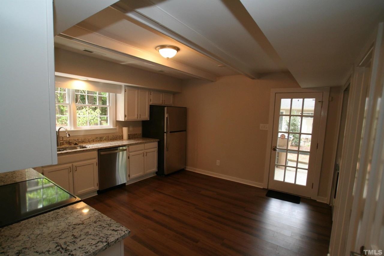 7821 Haymarket Ln - Photo 3 of 16