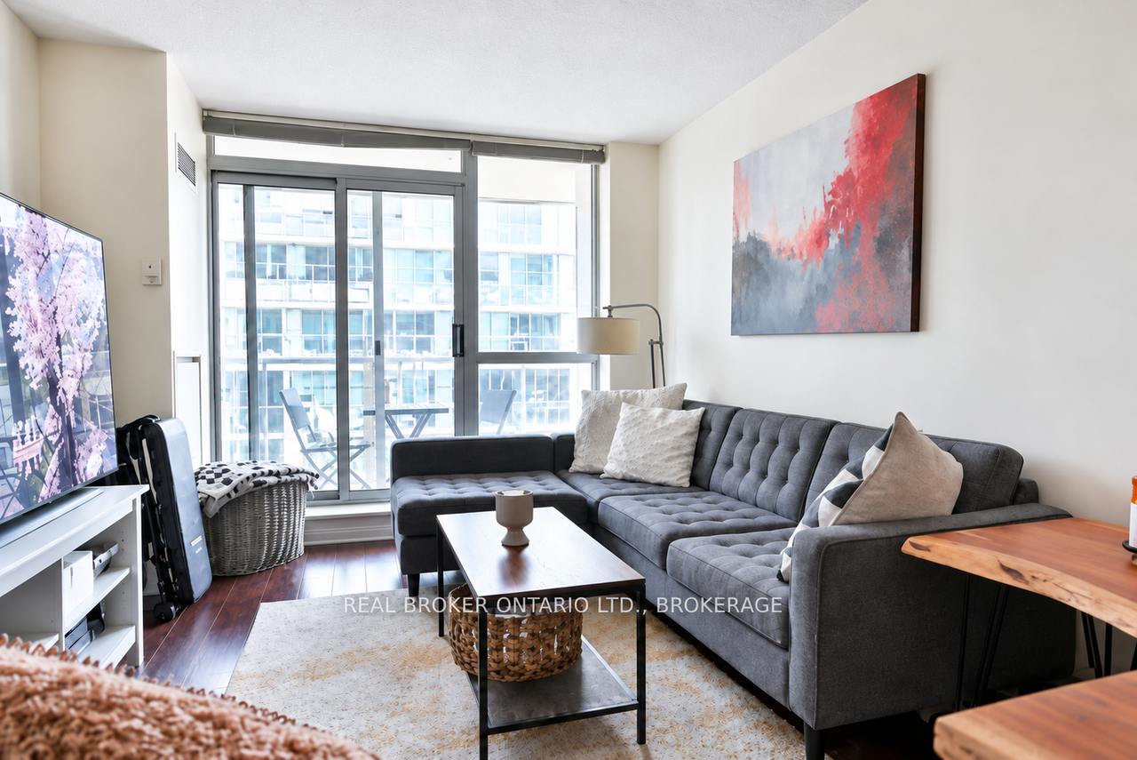 18 Stafford Street #802 - Photo 7 of 23