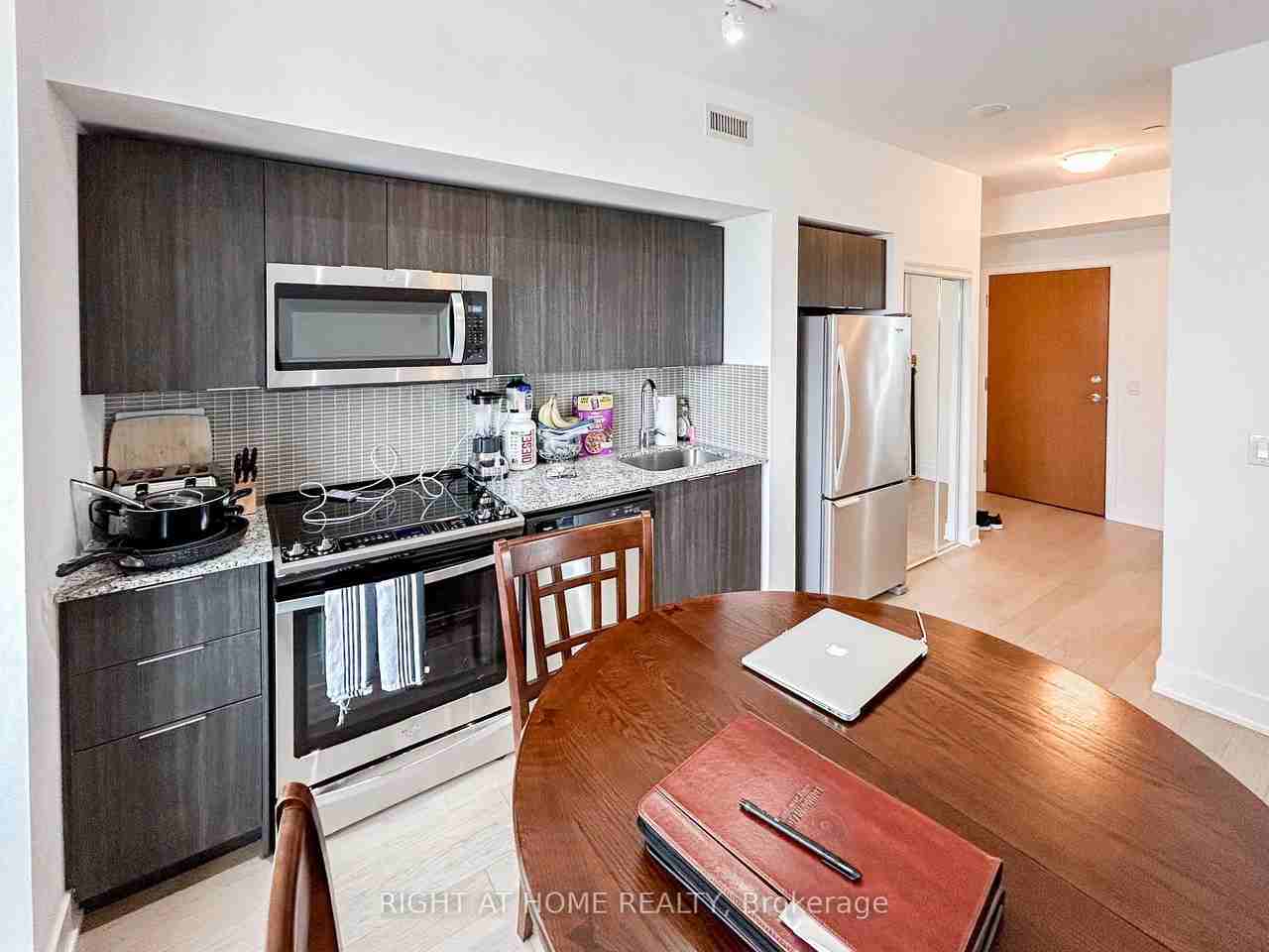 30 Shore Breeze Drive #3313 - Photo 4 of 17