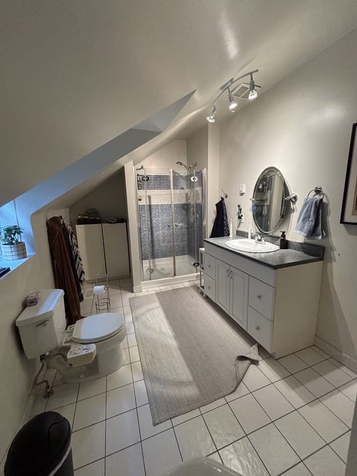 415 Lisgar Street - Photo 5 of 7