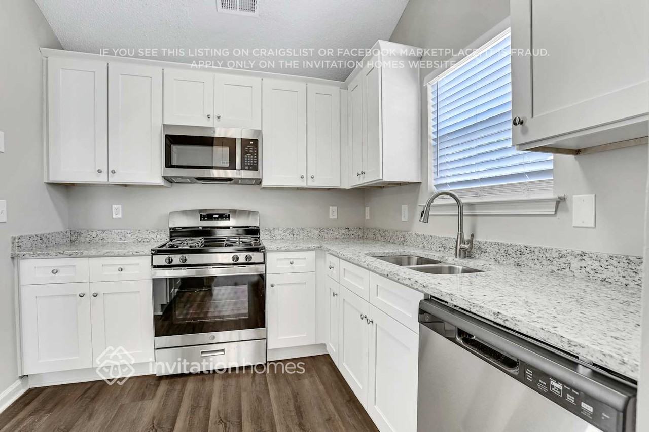 4714 Golod Way - Photo 5 of 24