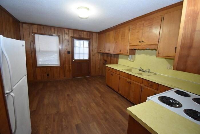 5270 unit B - Photo 2 of 8