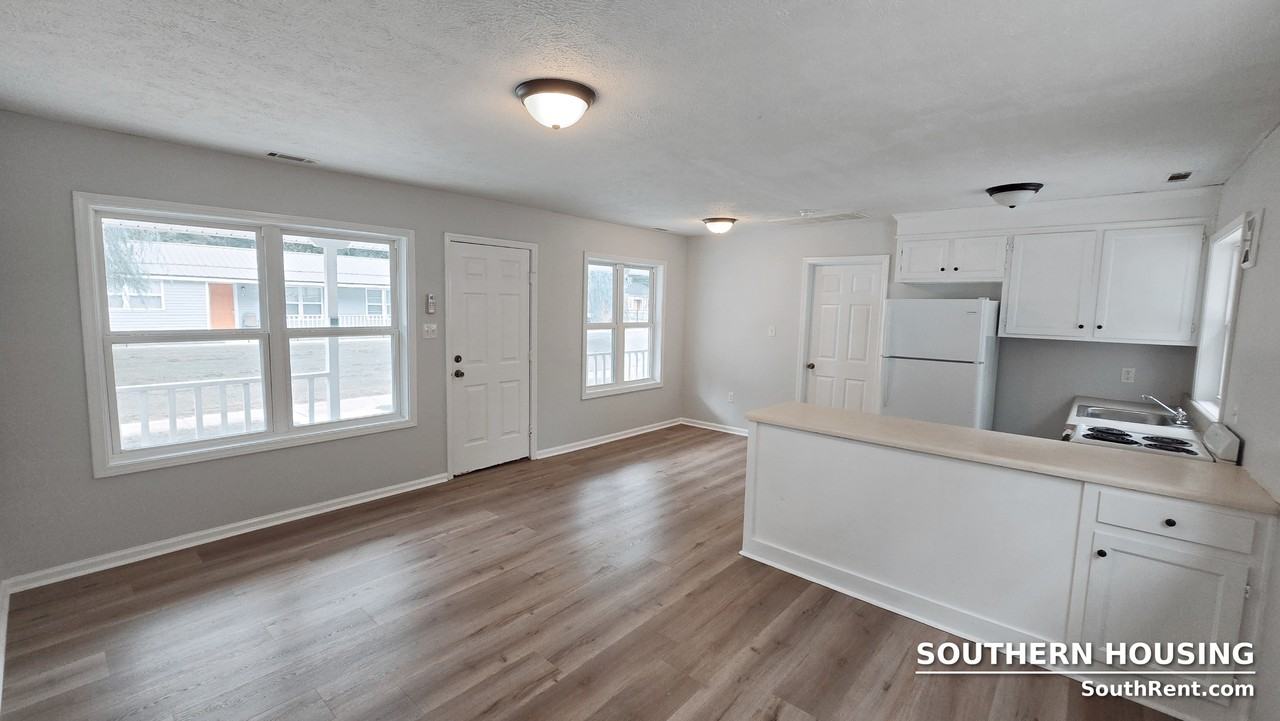 1622 Colleton Ave Se #1B - Photo 5 of 15
