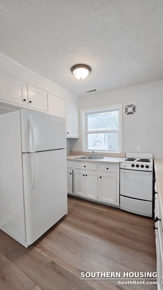 1622 Colleton Ave Se #1B - Photo 6 of 15