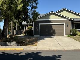 featured image of 4315 Snowberry St Ne