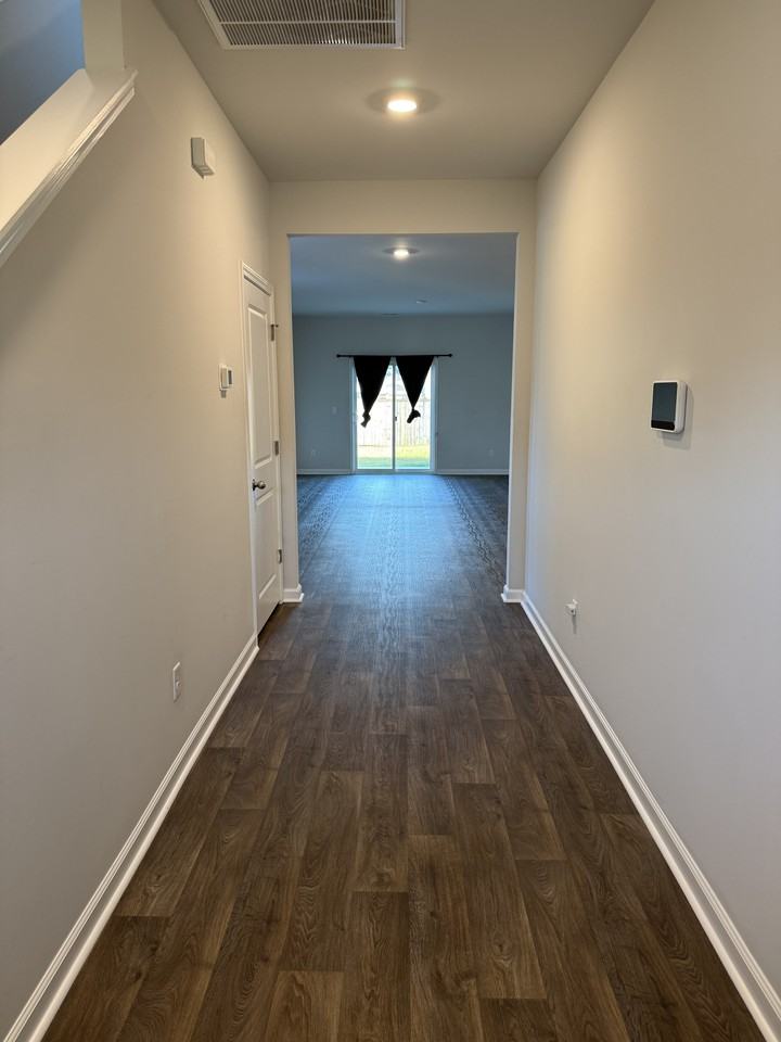 257 Watersglen Dr - Photo 5 of 26