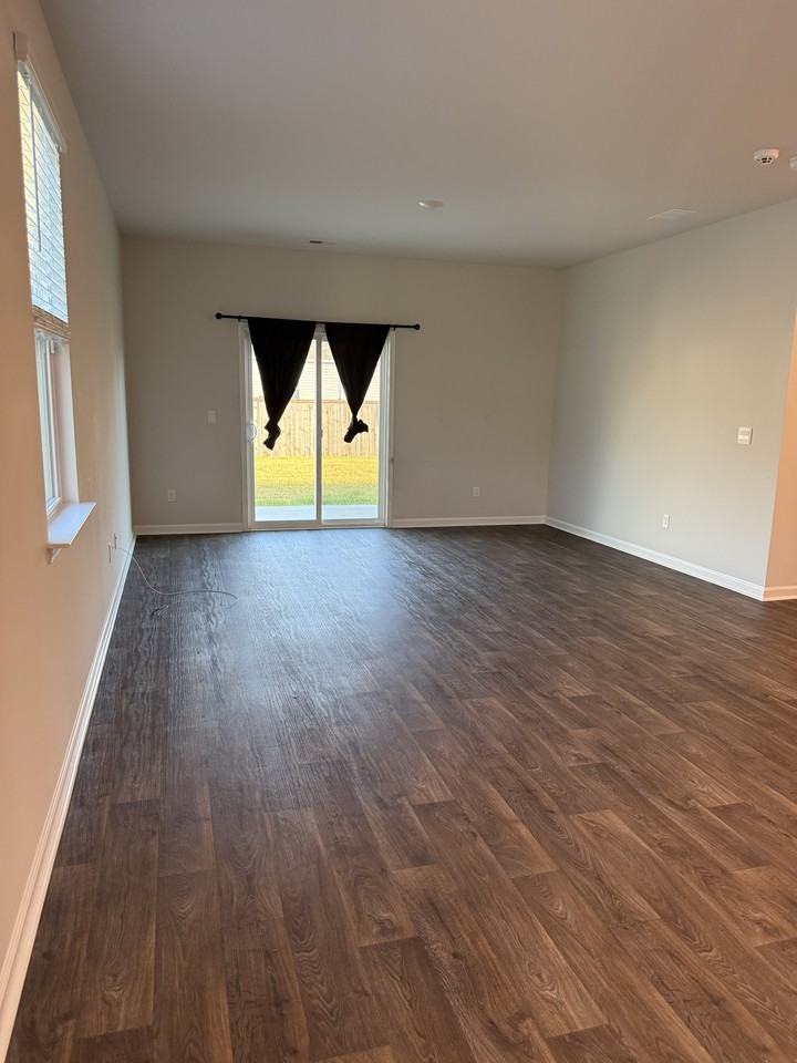257 Watersglen Dr - Photo 6 of 26