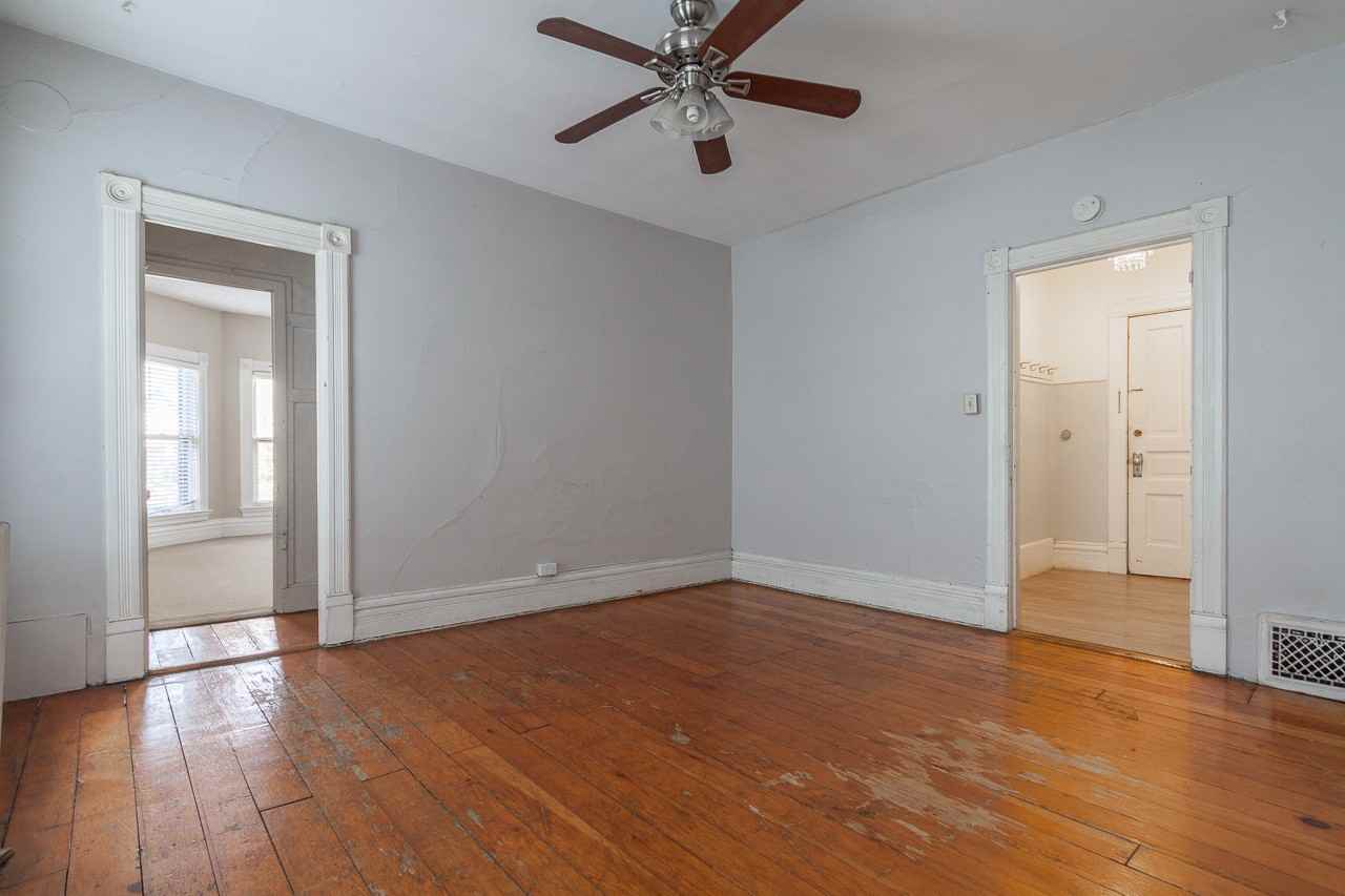 313 East Mifflin Street - Photo 6 of 14