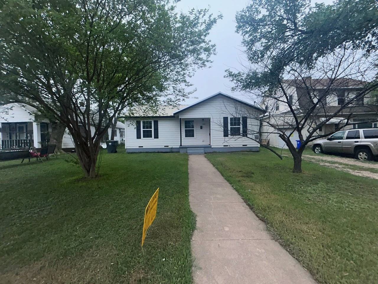3629 Gorman Ave - Photo 2 of 2
