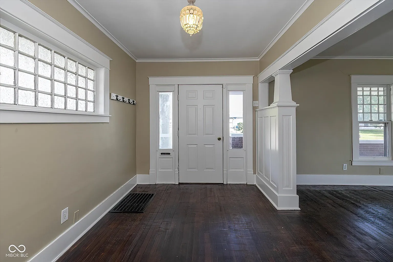 1001 N Purdum St - Photo 3 of 14