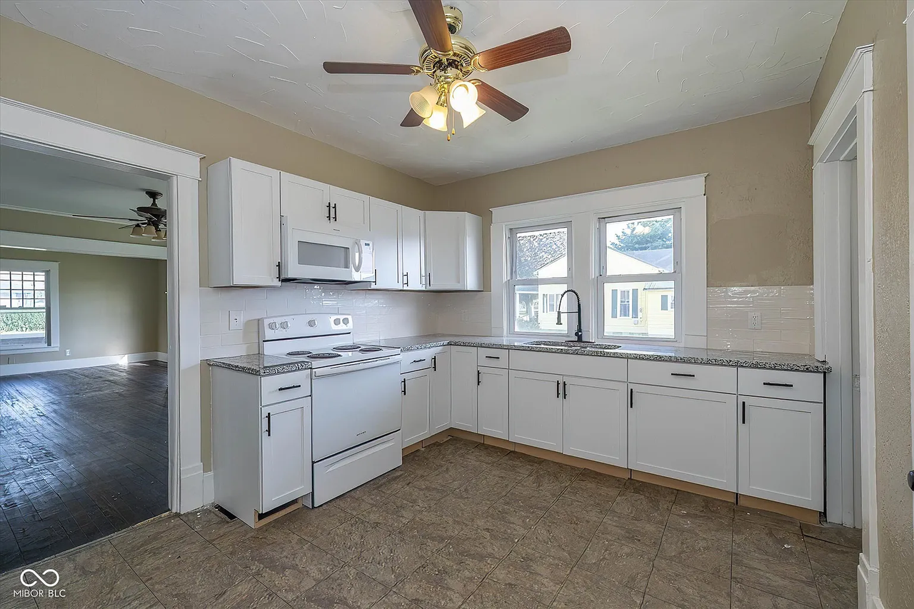 1001 N Purdum St - Photo 6 of 14