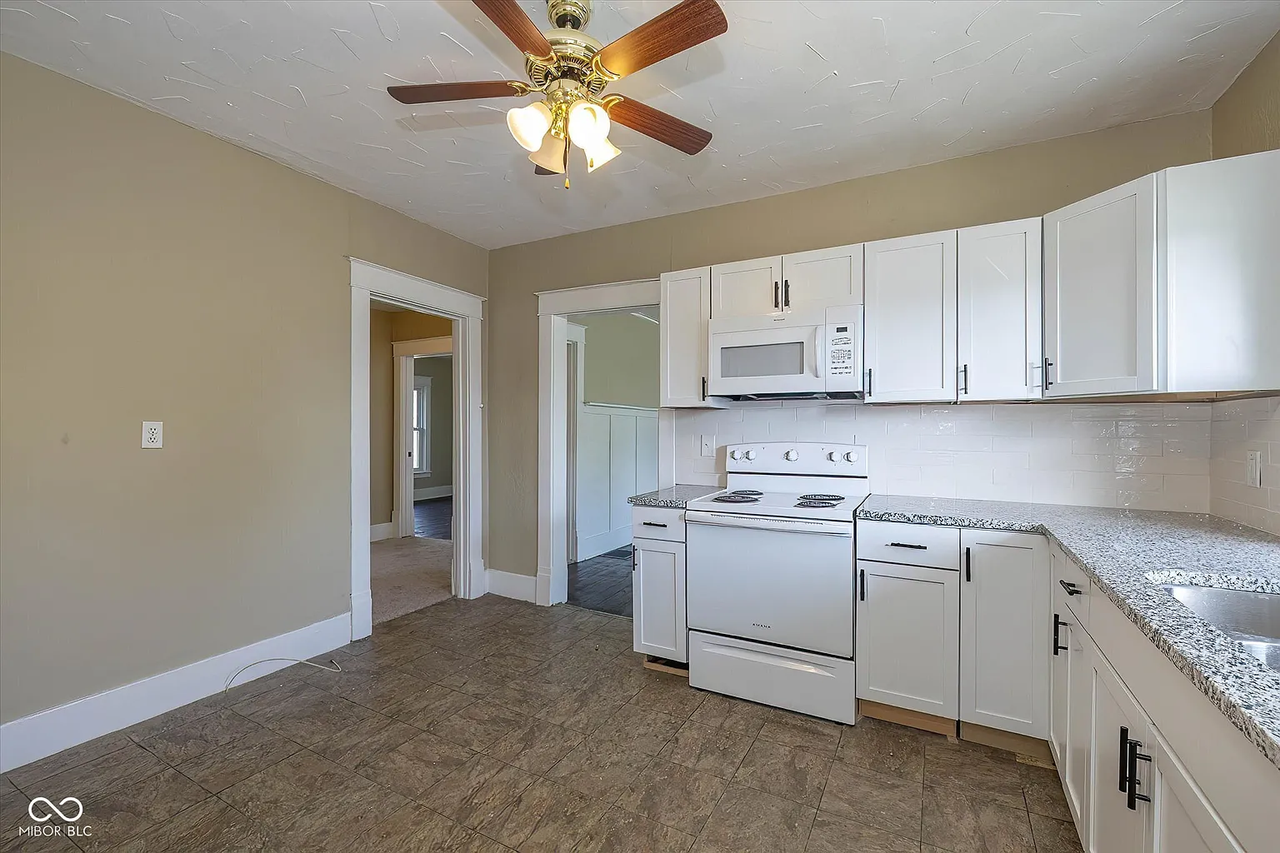 1001 N Purdum St - Photo 7 of 14