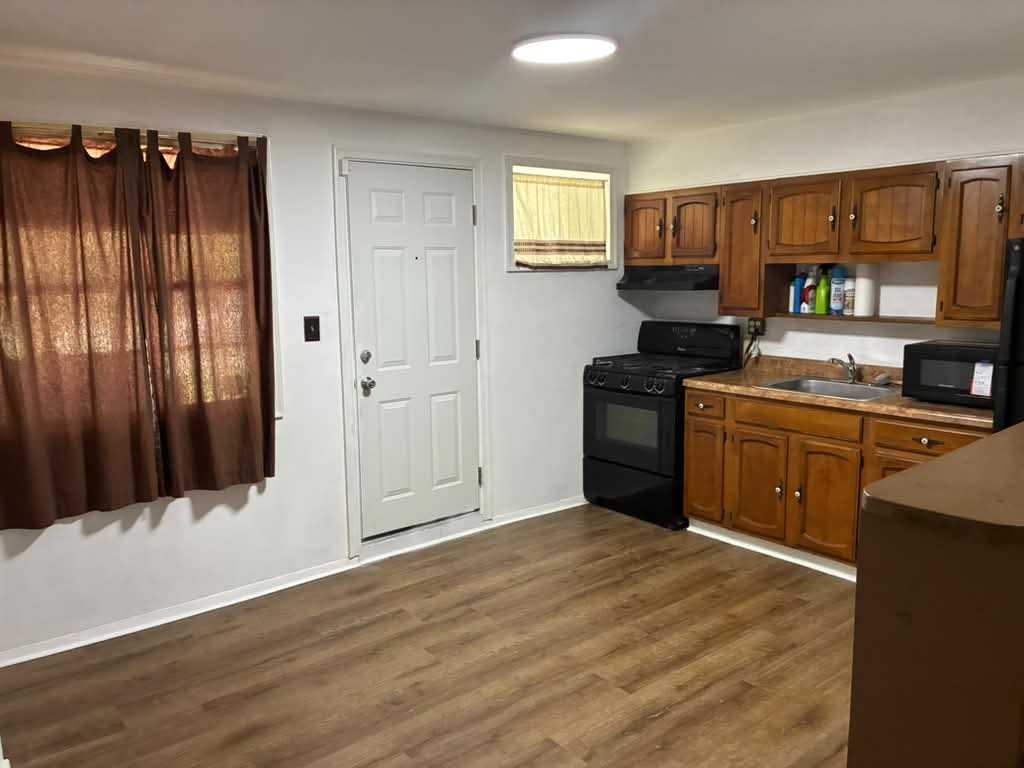 4420 Parkton St - Photo 5 of 12