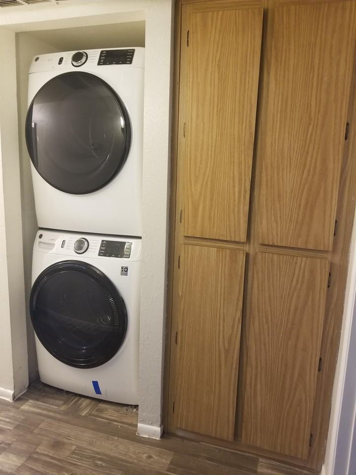 Catalina Apartments - Photo 7 of 50