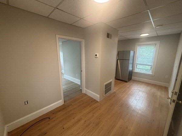 261 Plymouth Street - Photo 5 of 32