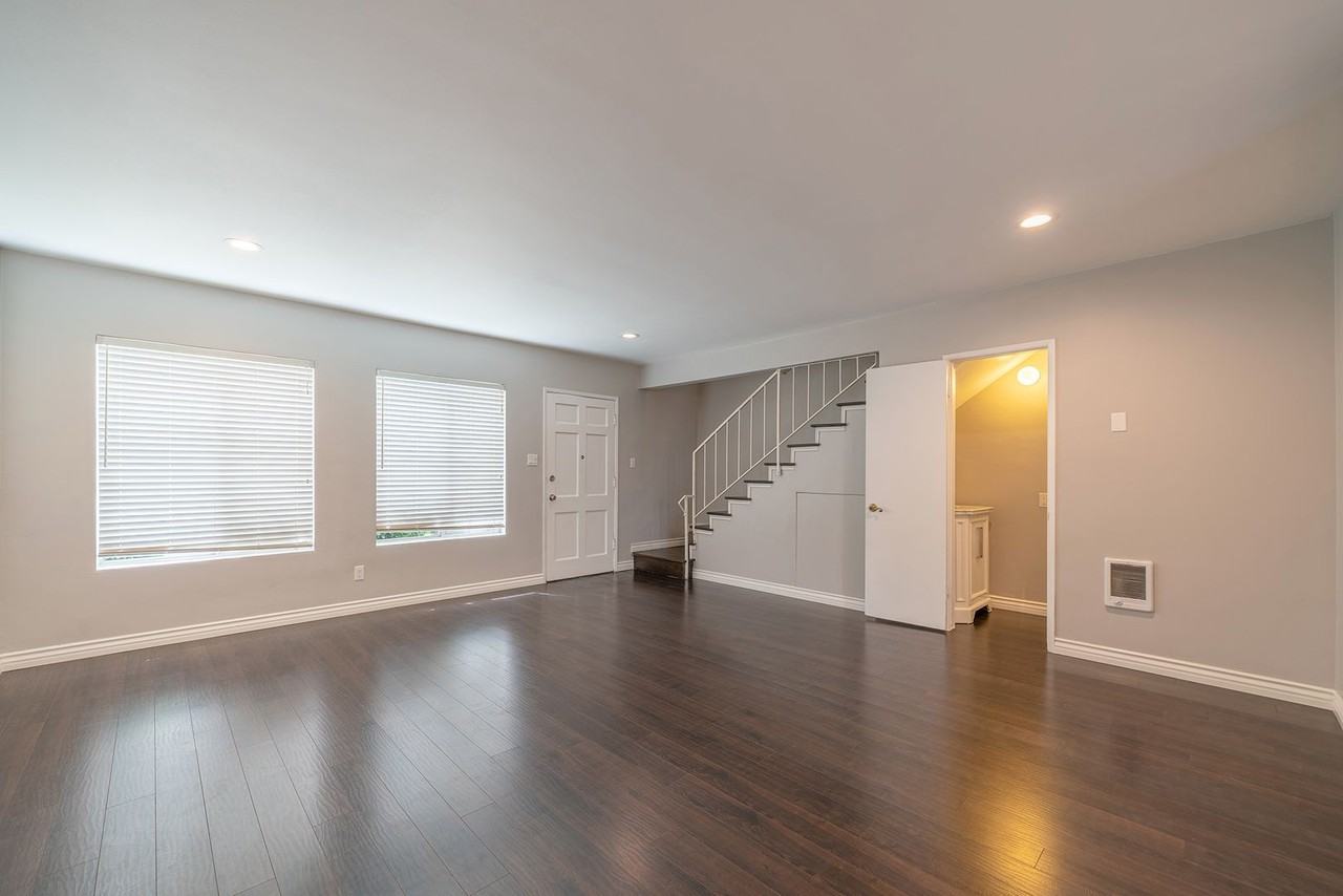 1524 Manhattan Beach Blvd - Photo 7 of 31