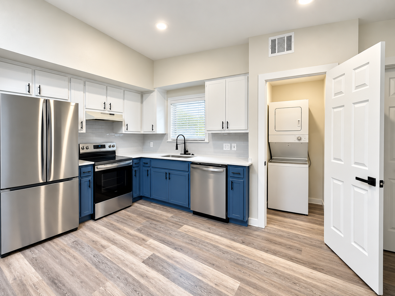 110 E 30th St - Photo 6 of 45