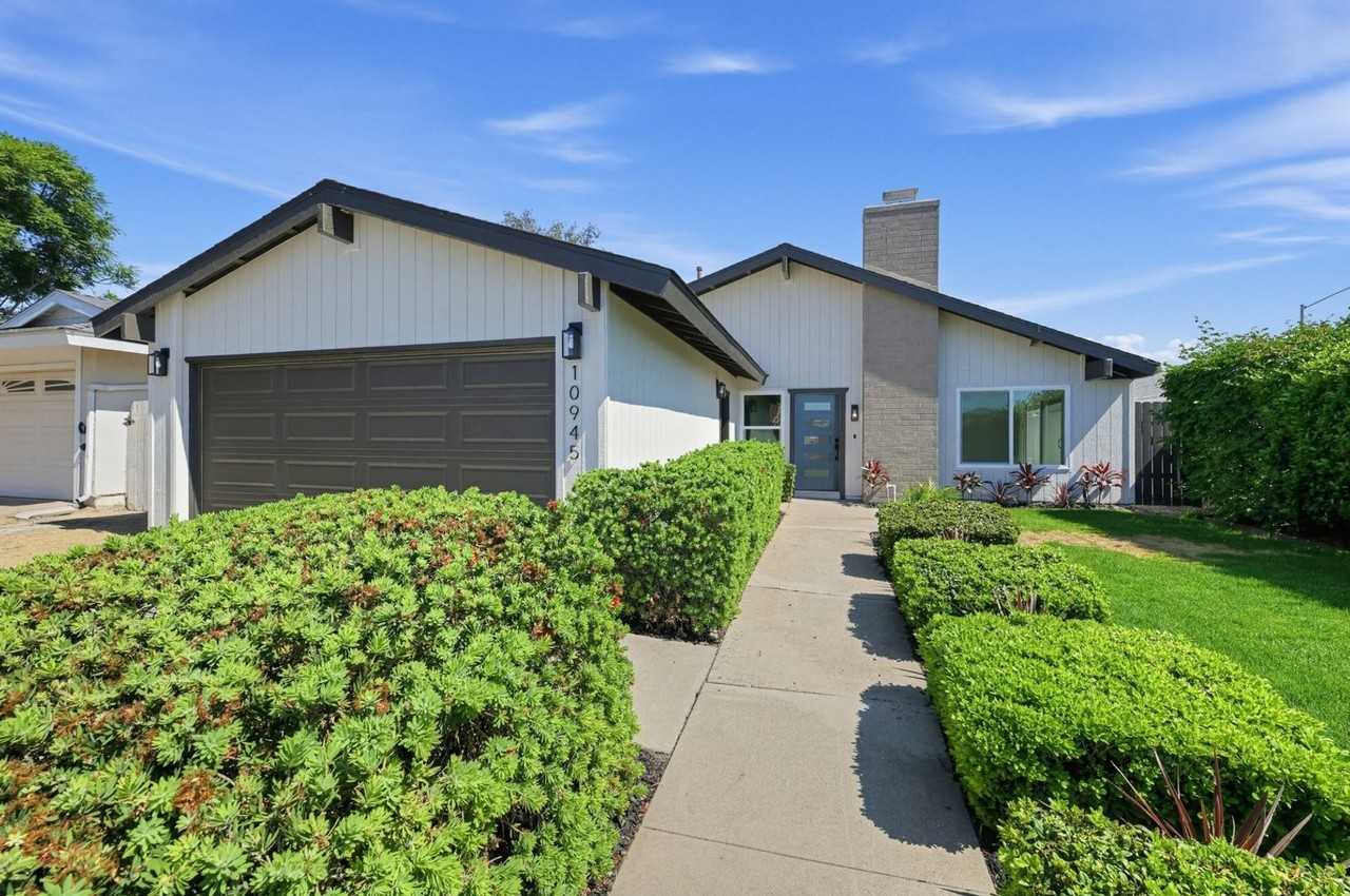 10945 Janice Ct