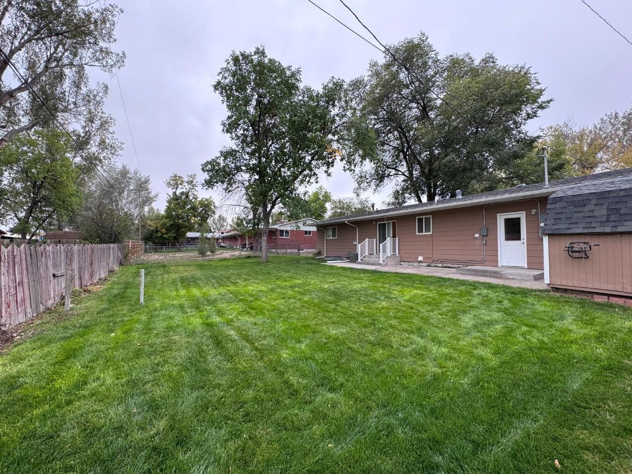 923 923 Big Horn Dr: All Utilities Included - Photo 3 of 20
