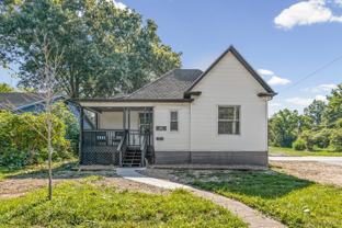 102 West Blvd N - Photo 1 of 1