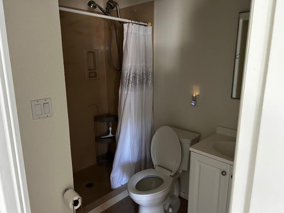 104 S 9th St - Photo 4 of 4